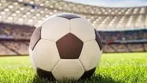 周迅陈坤与友同聚街头，亲密拥抱道别温馨感人