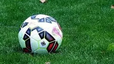 陈乔恩携男友艾伦与舒淇欢聚，亲密贴脸似夫妻